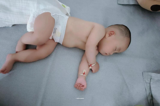通辽宝宝口水多怎么回事